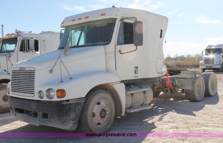 image for item AO9540 2003 Freightliner Century Class ST120 semi truck