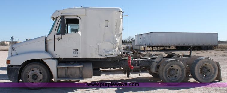 image for item AO9540 2003 Freightliner Century Class ST120 semi truck