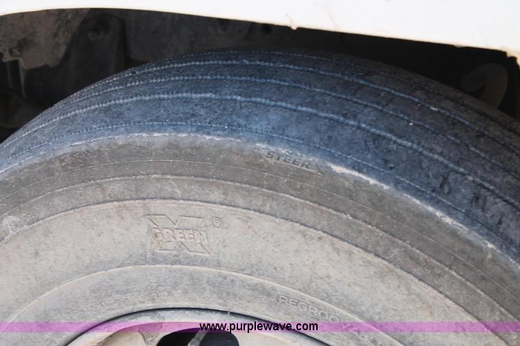 image for item AO9540 2003 Freightliner Century Class ST120 semi truck