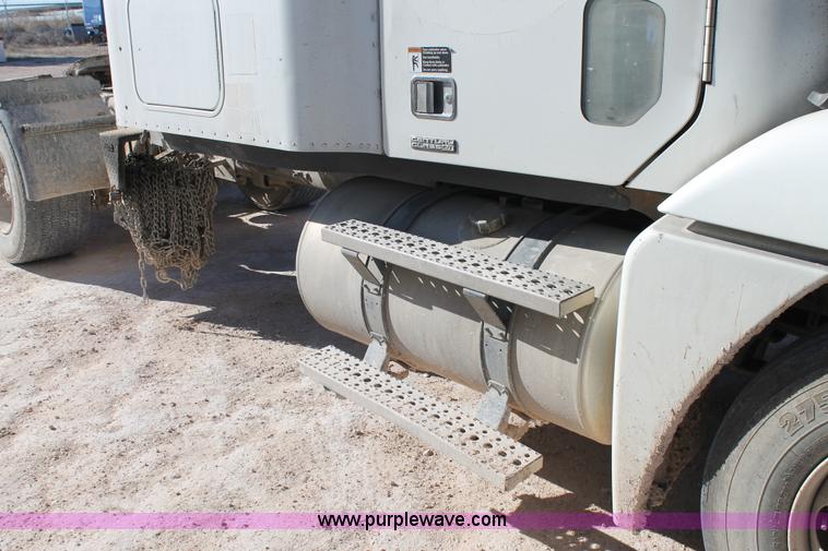 image for item AO9540 2003 Freightliner Century Class ST120 semi truck