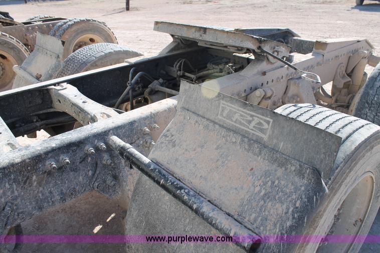 image for item AO9540 2003 Freightliner Century Class ST120 semi truck