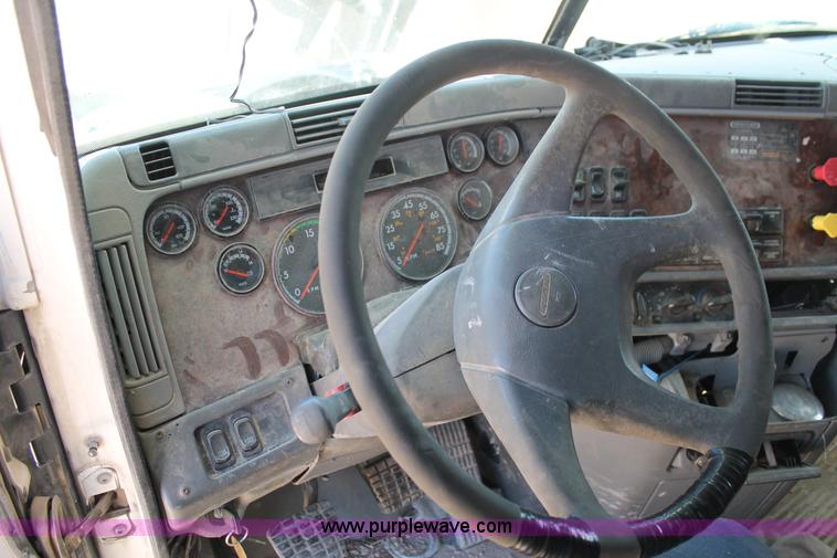 image for item AO9540 2003 Freightliner Century Class ST120 semi truck