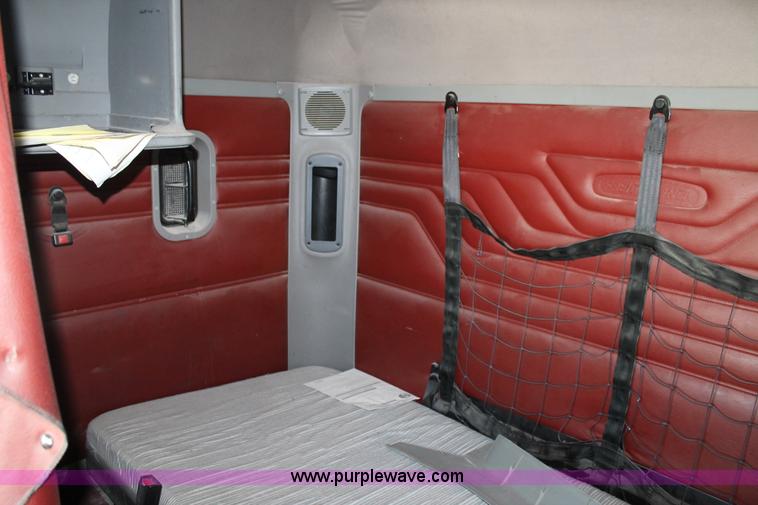 image for item AO9540 2003 Freightliner Century Class ST120 semi truck