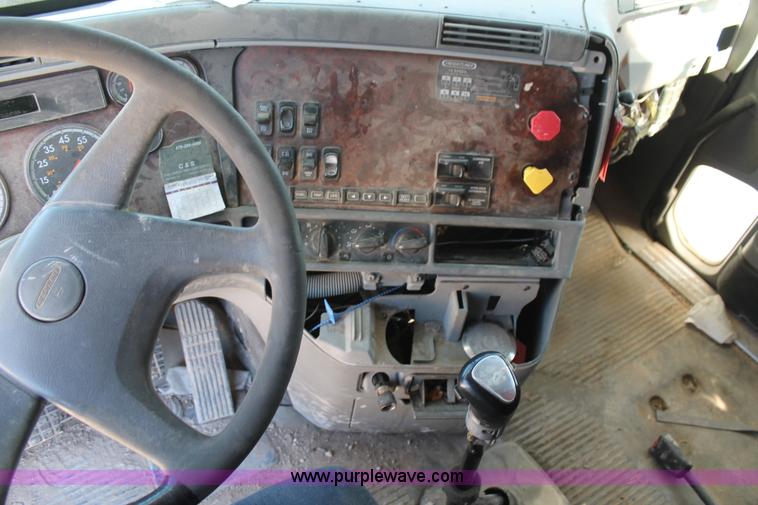 image for item AO9540 2003 Freightliner Century Class ST120 semi truck