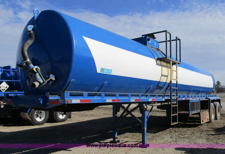 image for item D2353 2005 shop built tank trailer