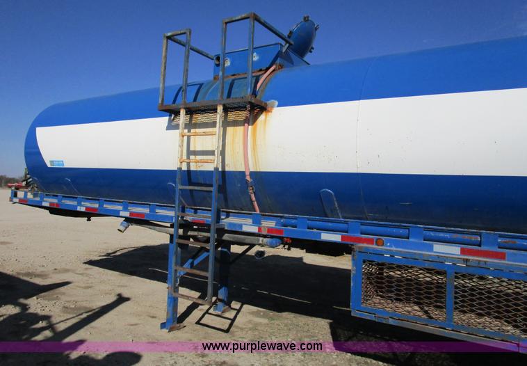 image for item D2353 2005 shop built tank trailer