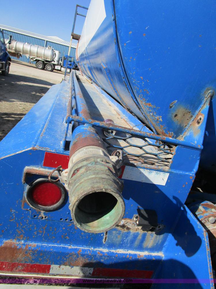 image for item D2353 2005 shop built tank trailer