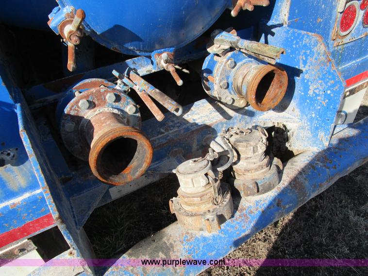 image for item D2353 2005 shop built tank trailer