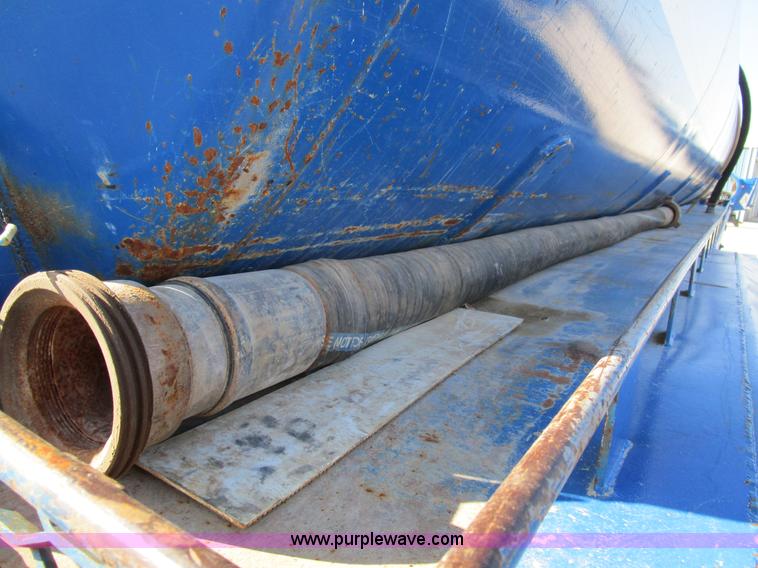 image for item D2353 2005 shop built tank trailer