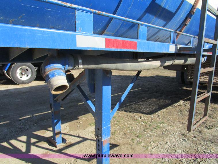 image for item D2353 2005 shop built tank trailer