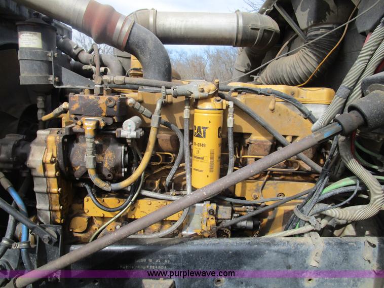 image for item D2366 1988 Freightliner FLC-64T semi truck