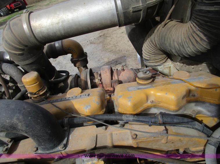 image for item D2366 1988 Freightliner FLC-64T semi truck