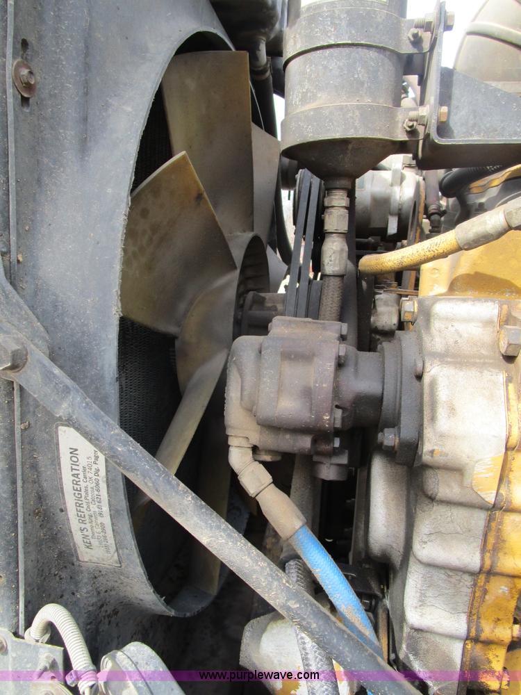 image for item D2366 1988 Freightliner FLC-64T semi truck
