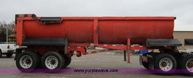 image for item D2368 1999 Clement end dump trailer