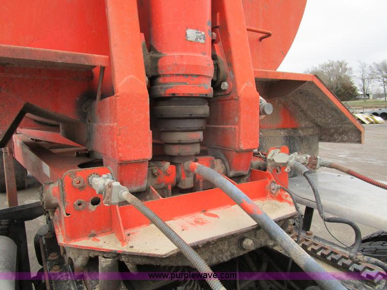 image for item D2368 1999 Clement end dump trailer