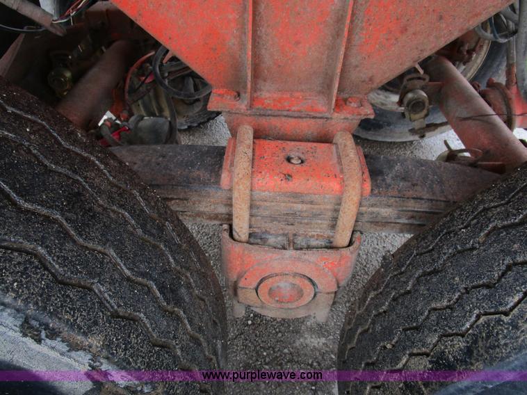 image for item D2368 1999 Clement end dump trailer