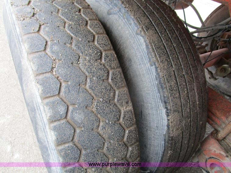 image for item D2368 1999 Clement end dump trailer