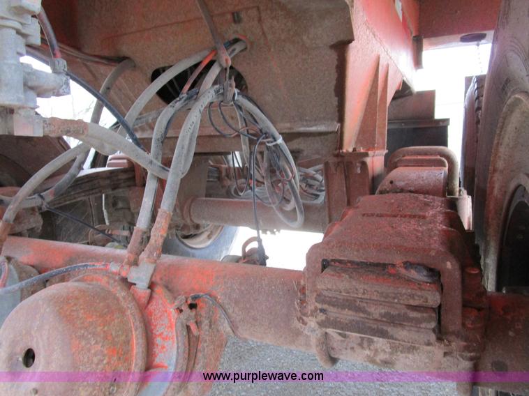 image for item D2368 1999 Clement end dump trailer