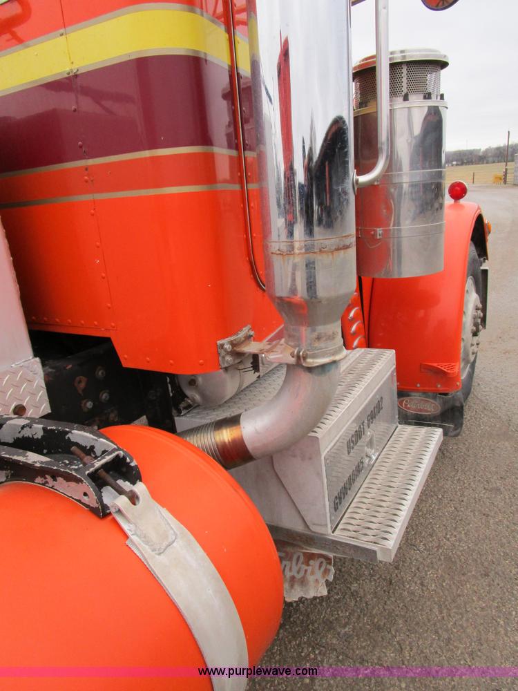 image for item D2369 1981 Peterbilt 359 semi truck