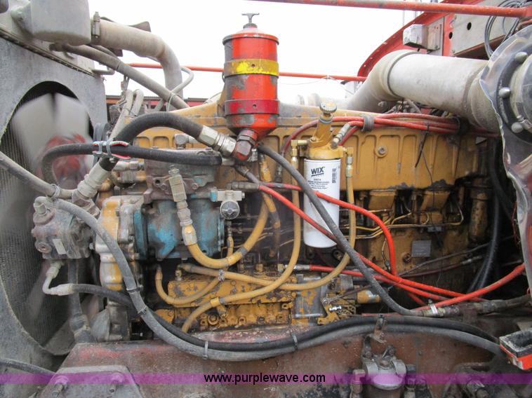 image for item D2369 1981 Peterbilt 359 semi truck