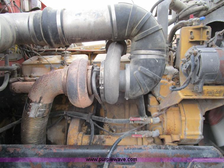 image for item D2369 1981 Peterbilt 359 semi truck