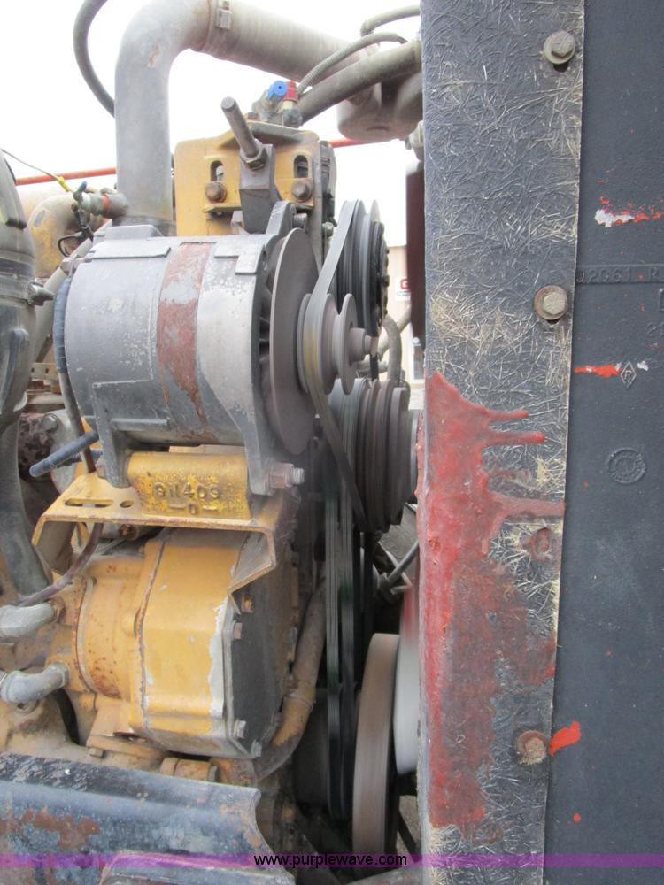 image for item D2369 1981 Peterbilt 359 semi truck