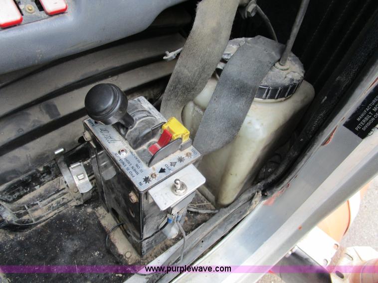 image for item D2369 1981 Peterbilt 359 semi truck