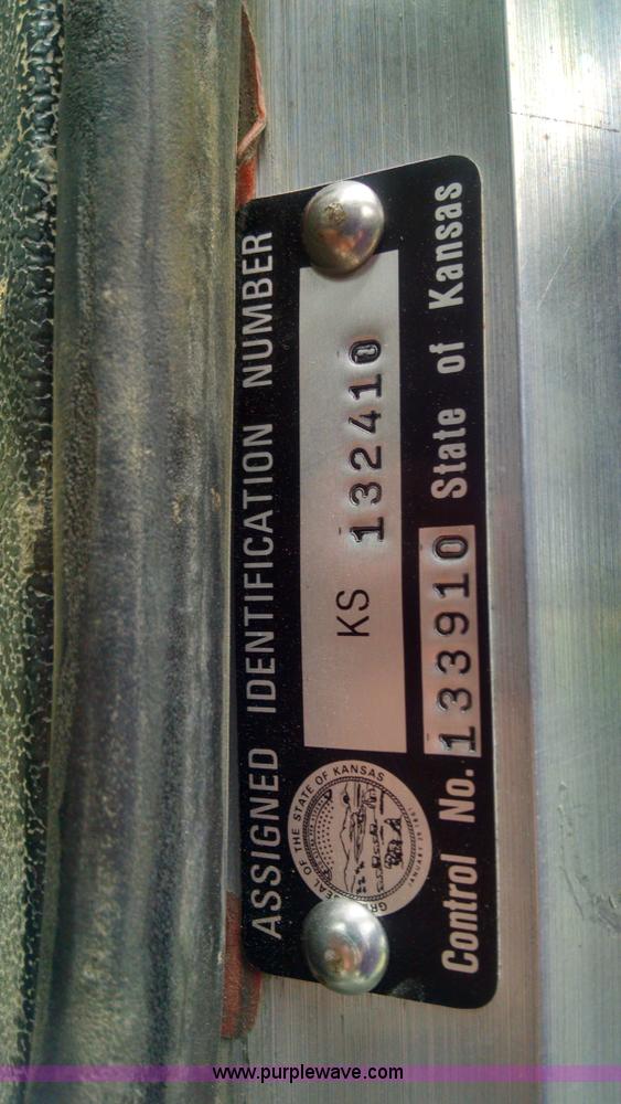 image for item D2369 1981 Peterbilt 359 semi truck