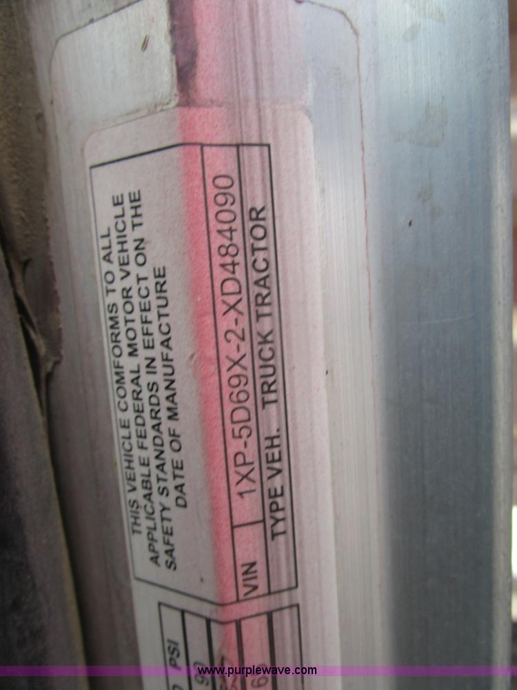 image for item D2370 1999 Peterbilt 379 semi truck