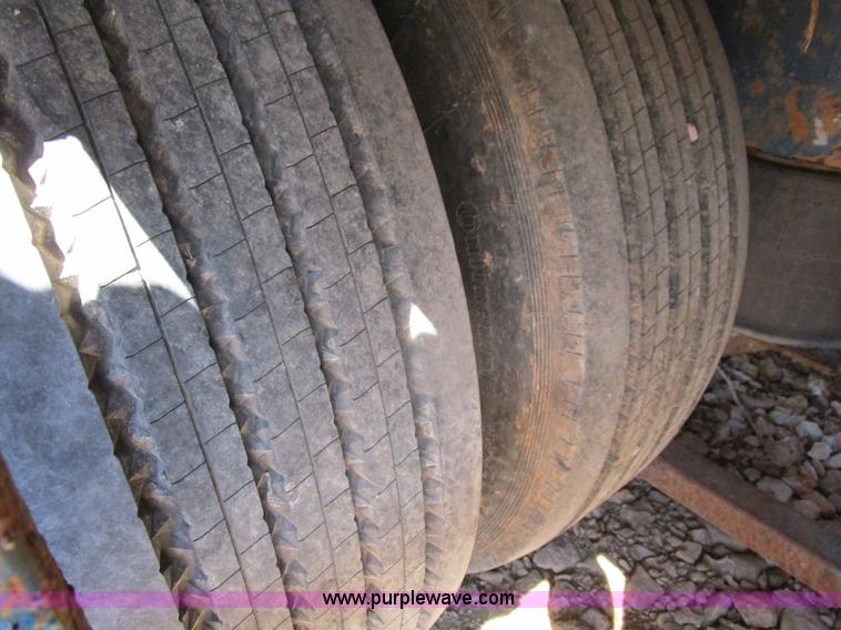 image for item D2396 2000 Cottrell car carrier trailer