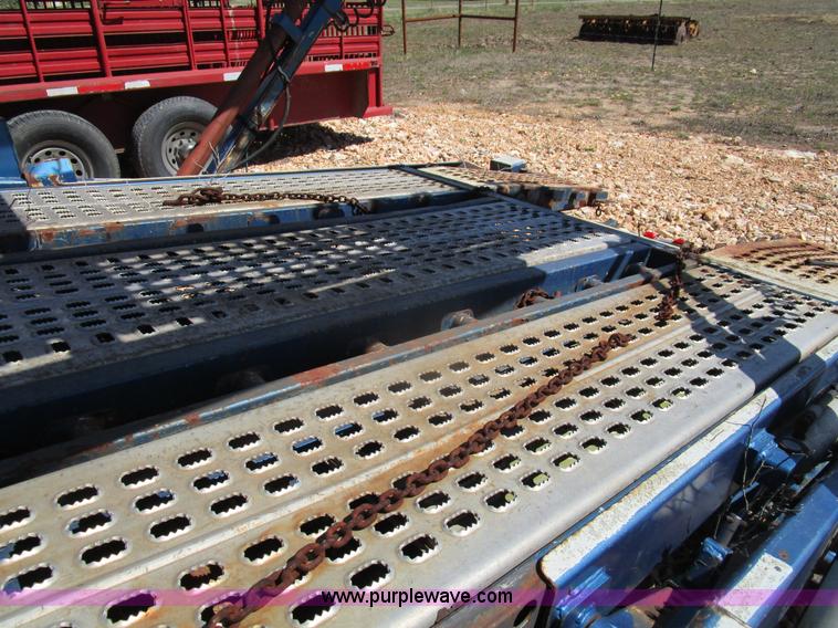 image for item D2396 2000 Cottrell car carrier trailer