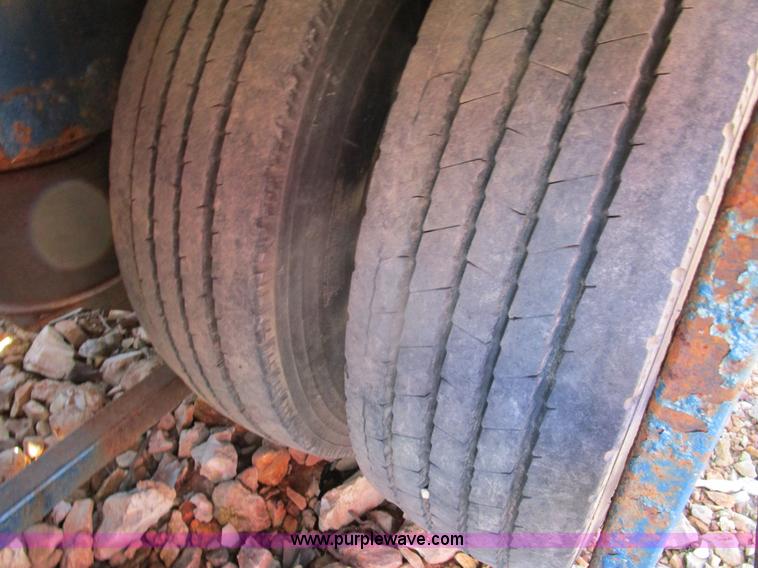 image for item D2396 2000 Cottrell car carrier trailer