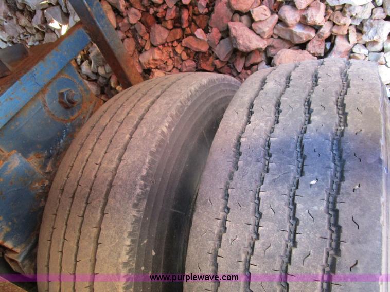 image for item D2396 2000 Cottrell car carrier trailer