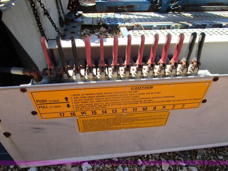 image for item D2396 2000 Cottrell car carrier trailer