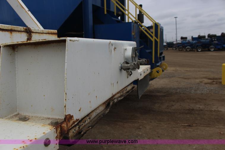 image for item F7585 1980 Fruehauf pneumatic trailer