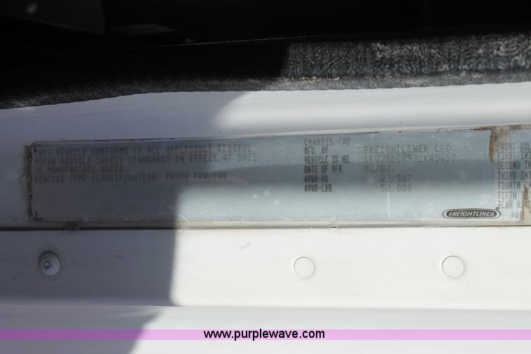 image for item H1582 2003 Freightliner Century 120 truck tractor