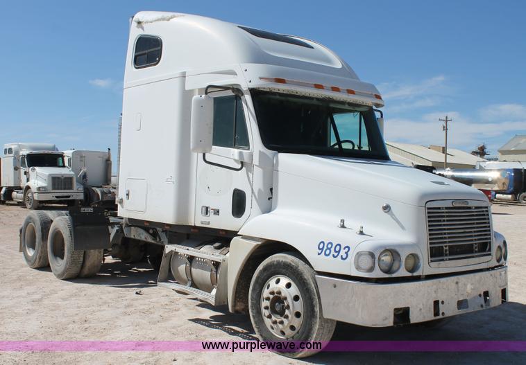 image for item H1584 1998 Freightliner Century Class C120 semi truck