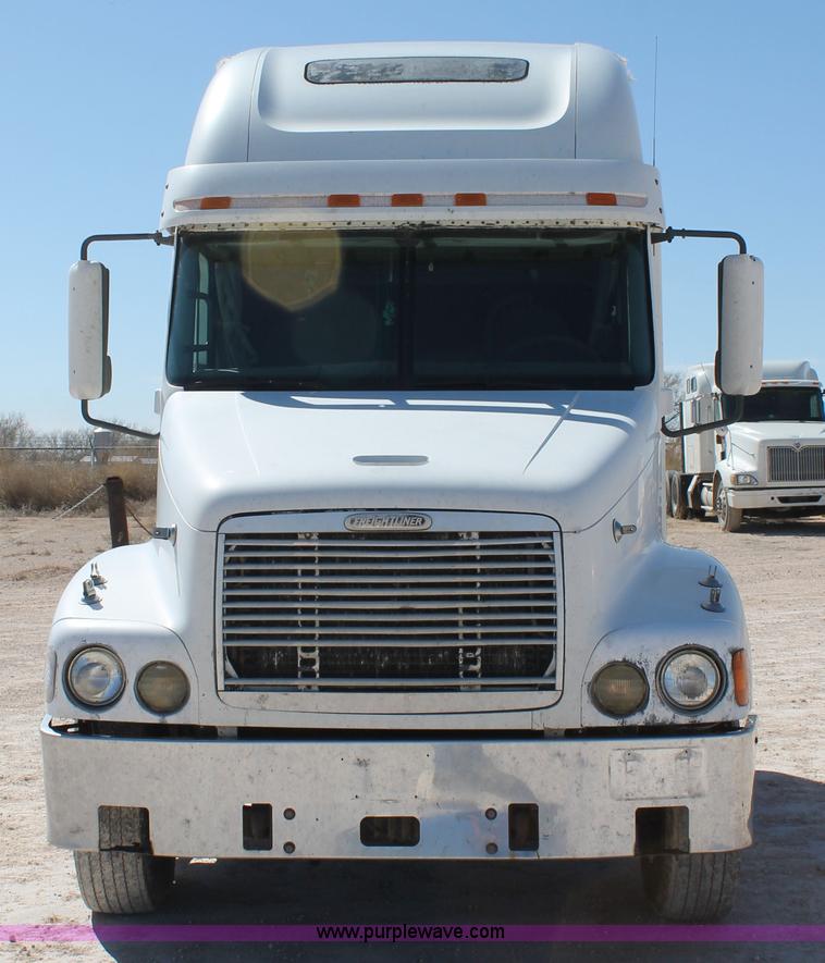 image for item H1584 1998 Freightliner Century Class C120 semi truck