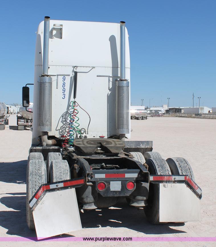 image for item H1584 1998 Freightliner Century Class C120 semi truck