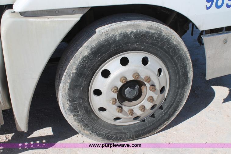 image for item H1584 1998 Freightliner Century Class C120 semi truck