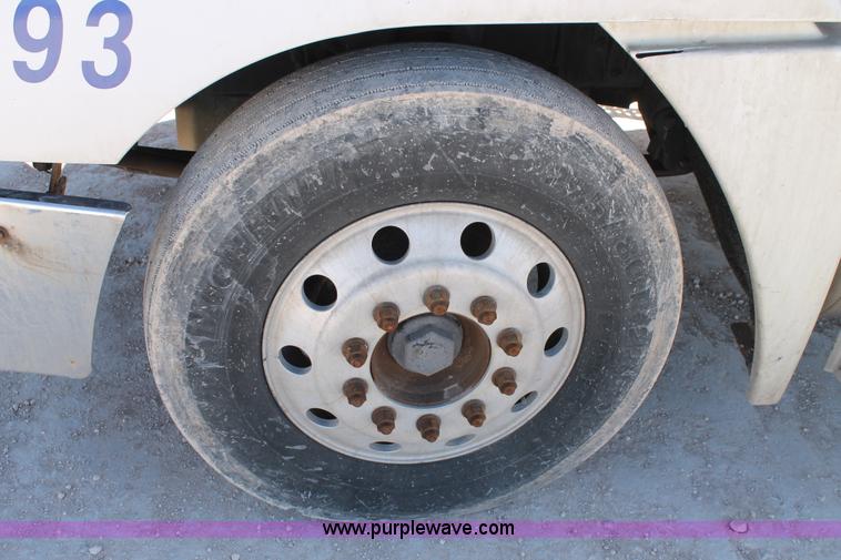 image for item H1584 1998 Freightliner Century Class C120 semi truck