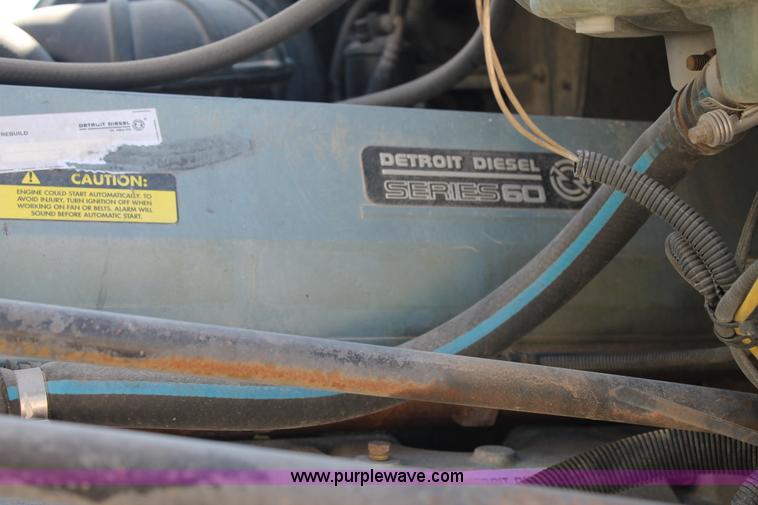 image for item H1584 1998 Freightliner Century Class C120 semi truck