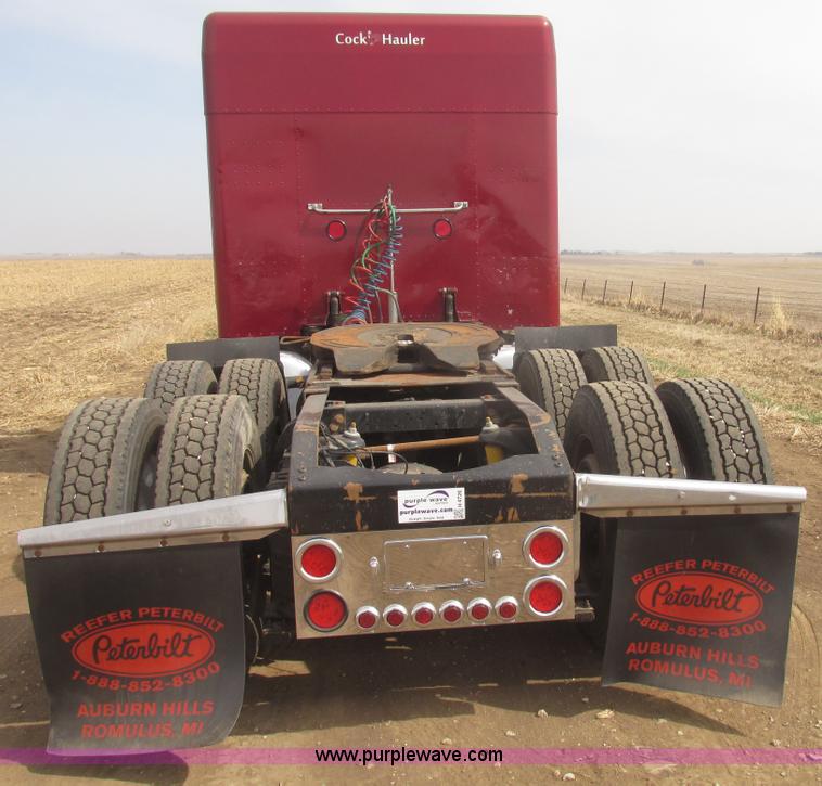 image for item H4726 1999 Peterbilt 379 semi truck