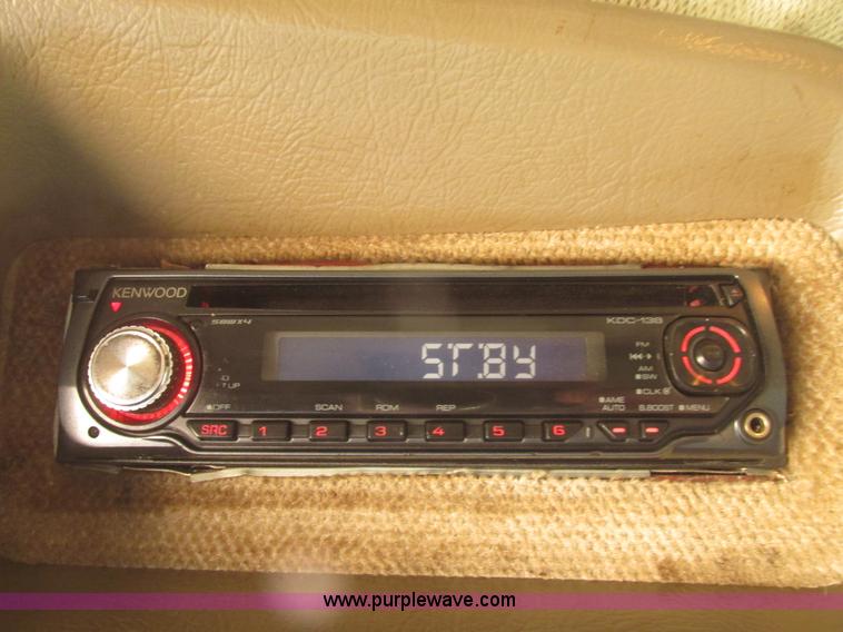 image for item H4726 1999 Peterbilt 379 semi truck