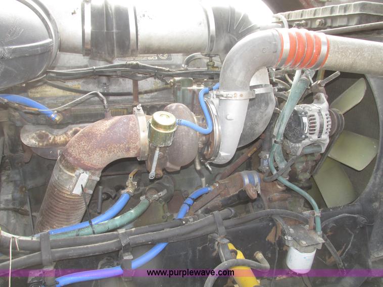 image for item H4726 1999 Peterbilt 379 semi truck