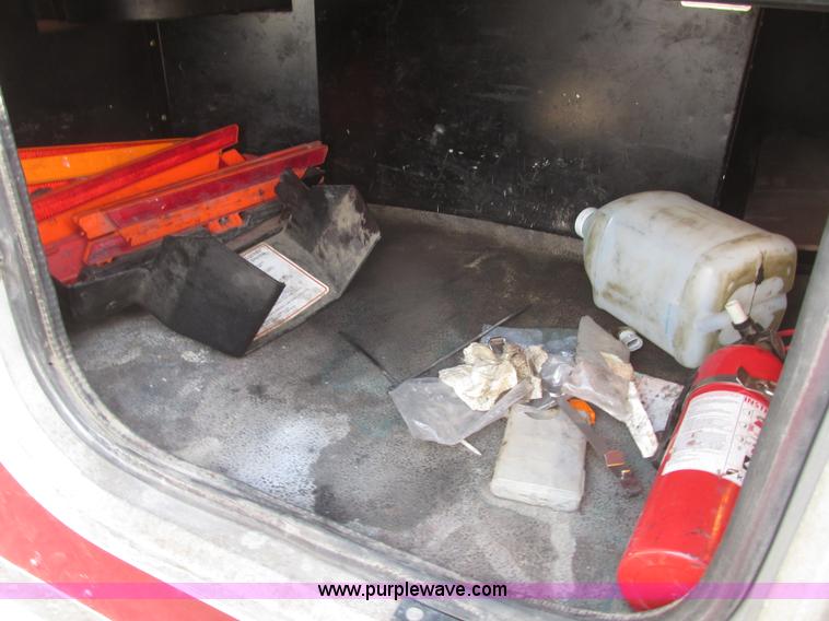 image for item H4726 1999 Peterbilt 379 semi truck