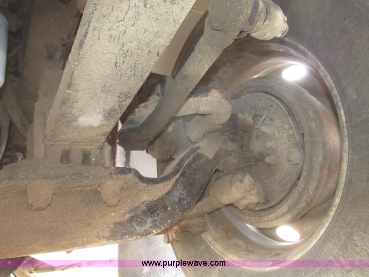 image for item H4726 1999 Peterbilt 379 semi truck