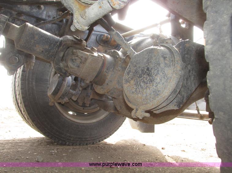 image for item H4726 1999 Peterbilt 379 semi truck