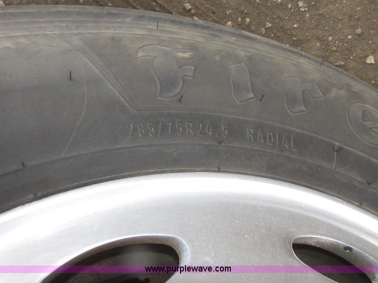 image for item H4726 1999 Peterbilt 379 semi truck