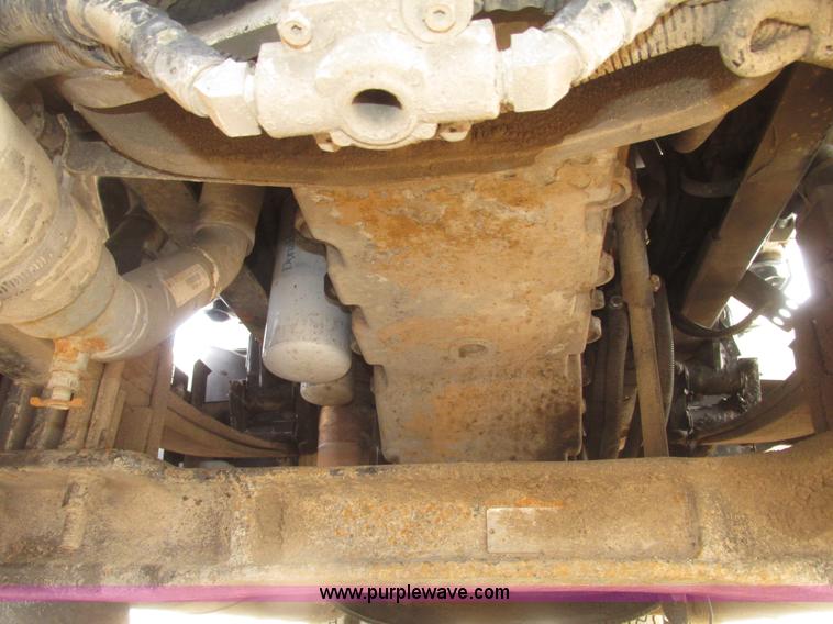 image for item H4727 2001 Peterbilt 378 semi truck